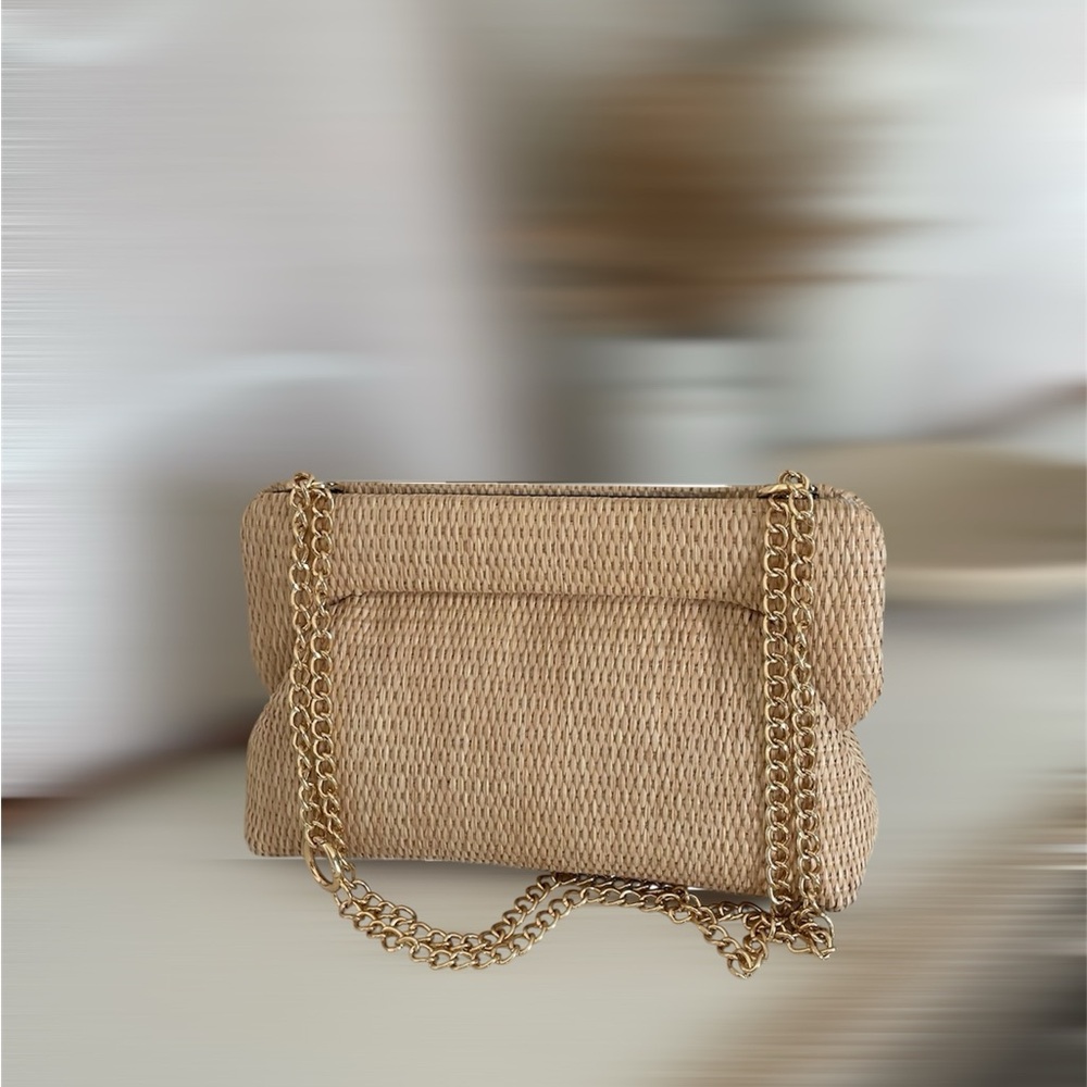 A New Day Clutch - Picture 2 of 5